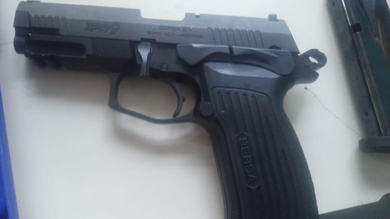 Avellaneda: 8 aprehendidos por abuso de arma y portación ilegal de arma de guerra