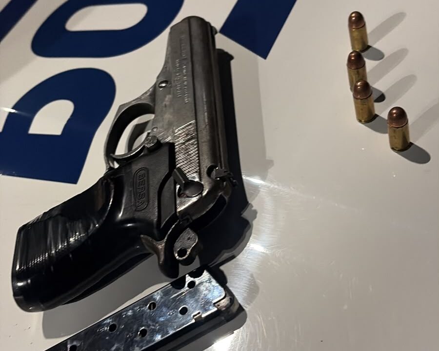 Avellaneda: Pareja aprehendida por portación ilegal de arma de guerra